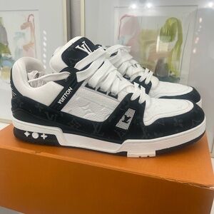 LV men’s trainer sneaker